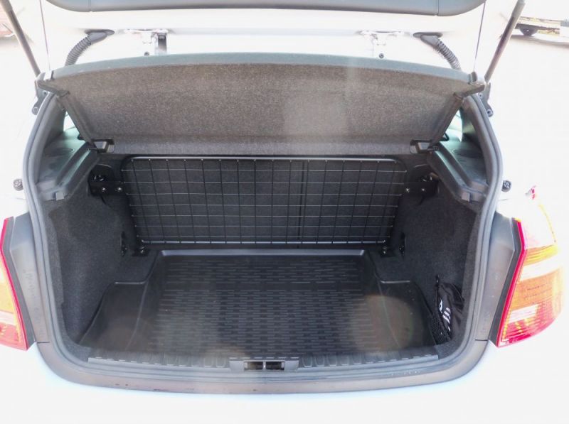 2011 BMW 1 Series 2.0 118d M Sport 5dr image 6