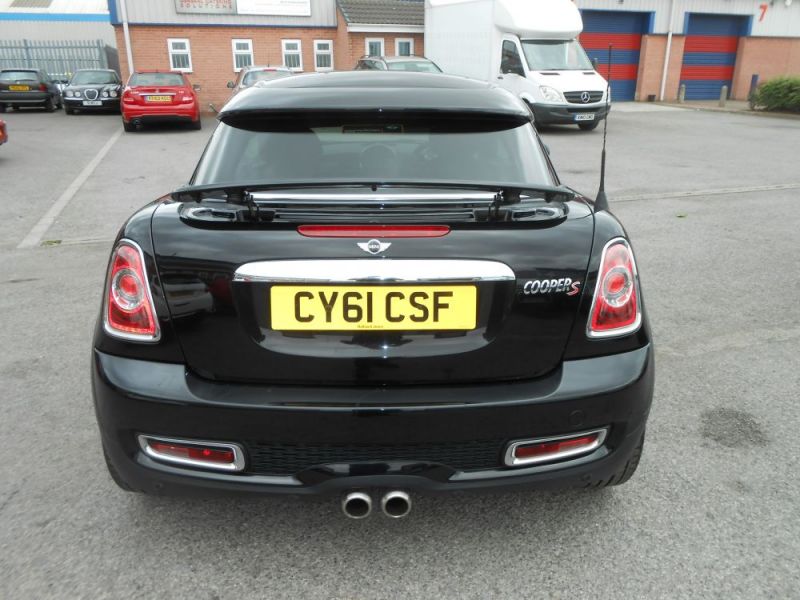 2011 MINI 1.6 Cooper S Chilli 2dr image 4