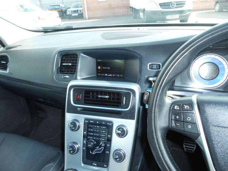 2012 Volvo S60 1.6 D2 R-Design 4dr image 6