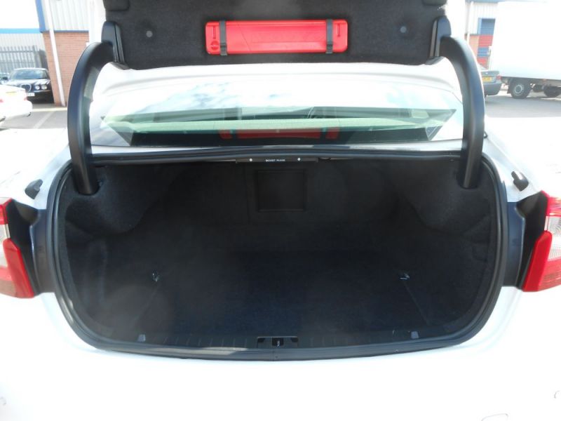 2012 Volvo S60 1.6 D2 R-Design 4dr image 7