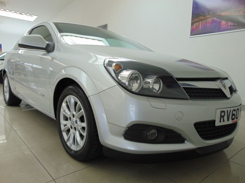 2010 Vauxhall Astra Sri image 3