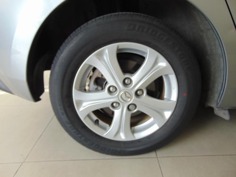 2010 Mazda Mazda 3 D Ts image 5