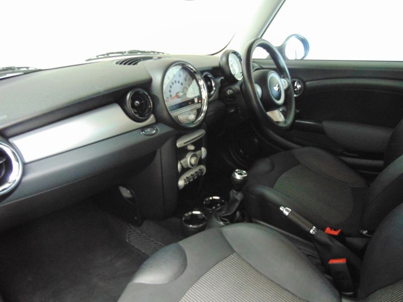 2009 Mini Cooper Clubman image 6