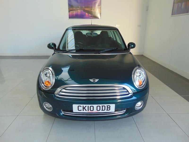 2010 Mini Hatch Cooper image 2
