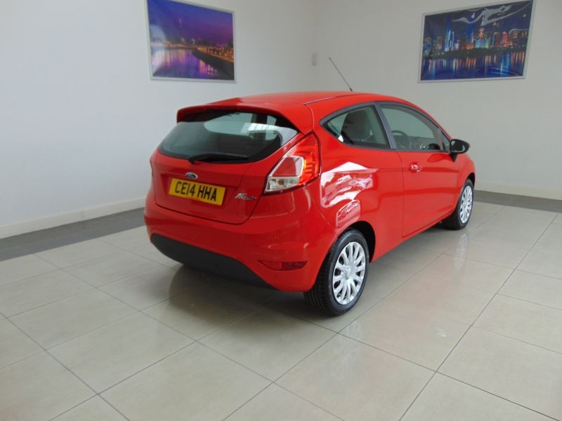 2014 Ford Fiesta Style image 3