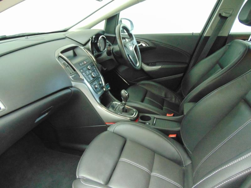 2010 Vauxhall Astra Elite Cdti image 5