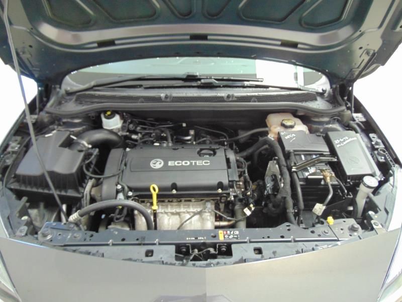 2012 Vauxhall Astra Se image 7