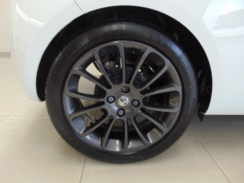 2014 Vauxhall Adam Glam image 5
