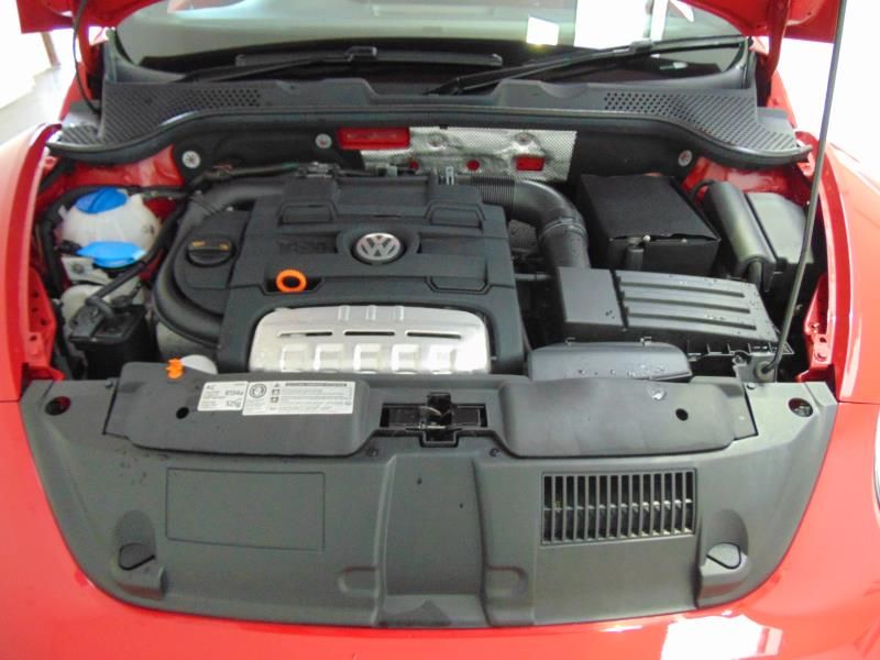 2012 Volkswagen Beetle Design Tsi image 7