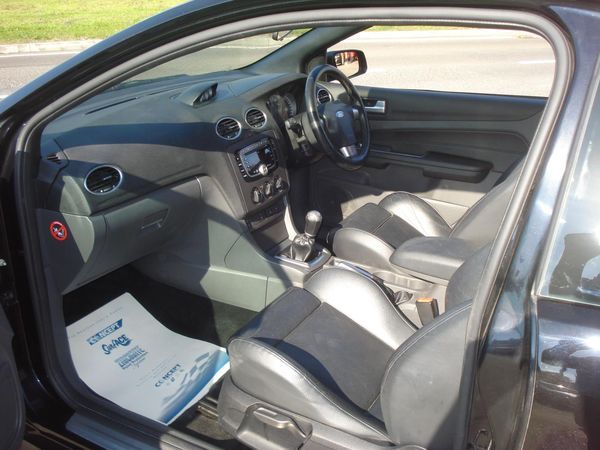 2007 Ford Focus 2.5 ST-3 image 5