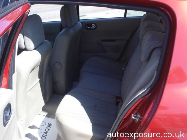 2006 Renault Megane 2.0 VVT Privilege image 6