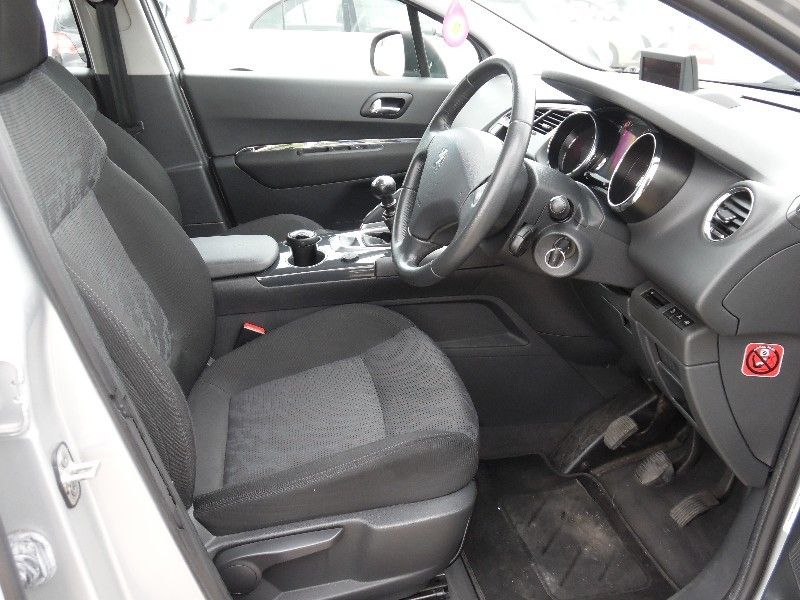 2010 Peugeot 3008 2.0 HDi FAP Sport 5dr image 7