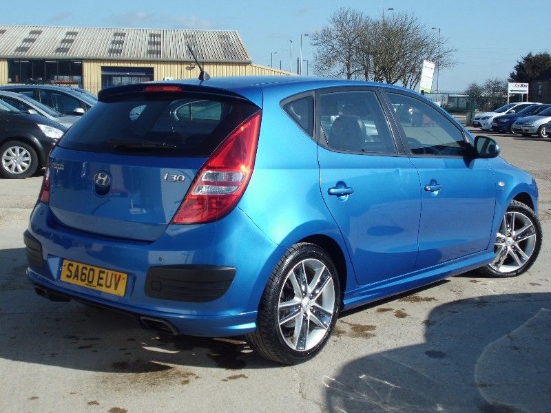 2010 Hyundai i30 1.6 CRDi Premium 5dr image 3