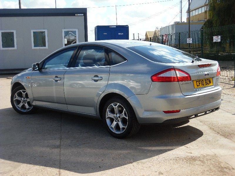 2010 Ford Mondeo 2.0 TDCi Titanium 5dr image 4