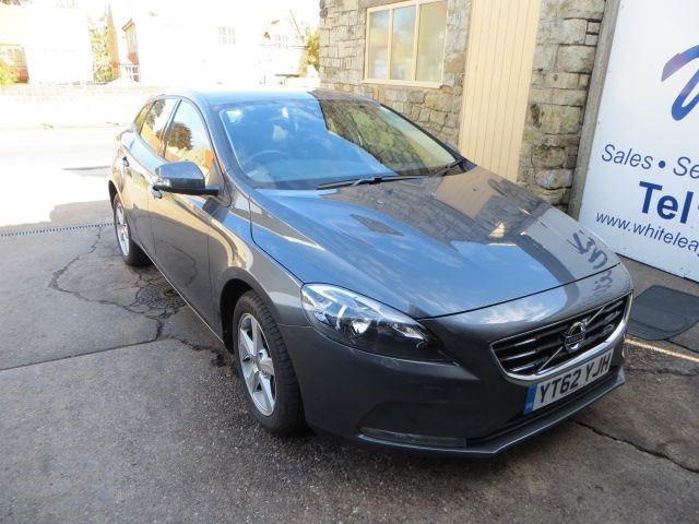 2012 Volvo V40 D3 ES image 1