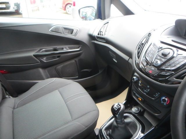 2014 Ford B-Max ZETEC image 8