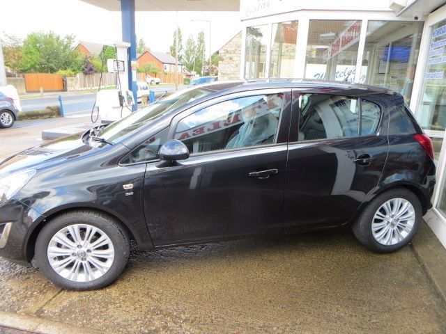 2015 Vauxhall Corsa SE image 3