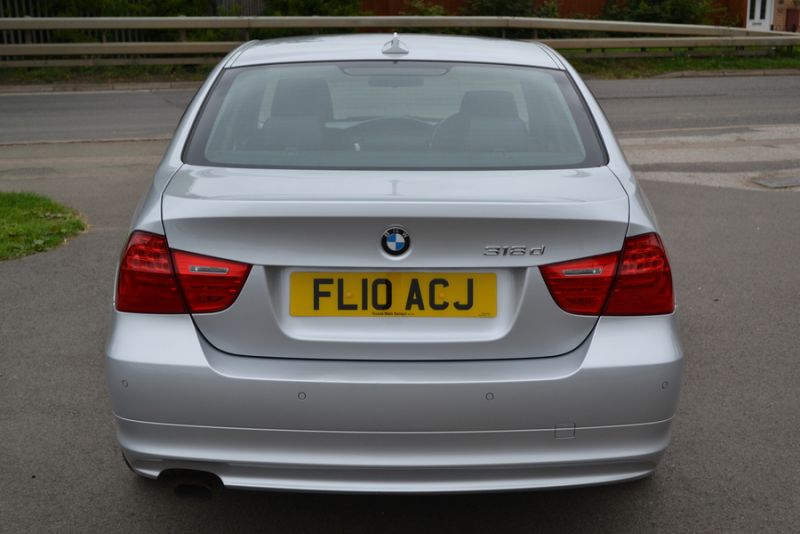 2010 BMW 3 Series 2.0 318d image 2