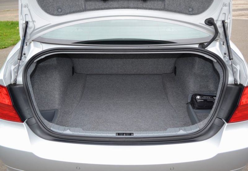 2010 BMW 3 Series 2.0 318d image 8