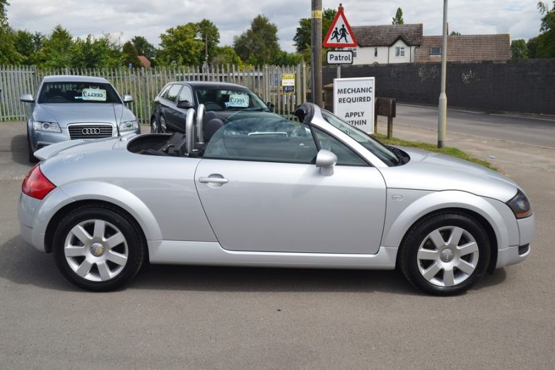 2005 Audi TT 1.8 T Roadster Convertible image 1