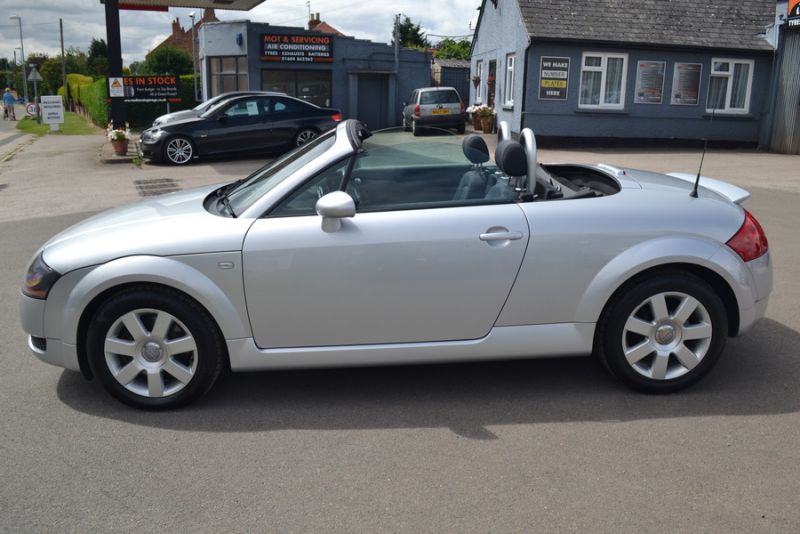 2005 Audi TT 1.8 T Roadster Convertible image 3