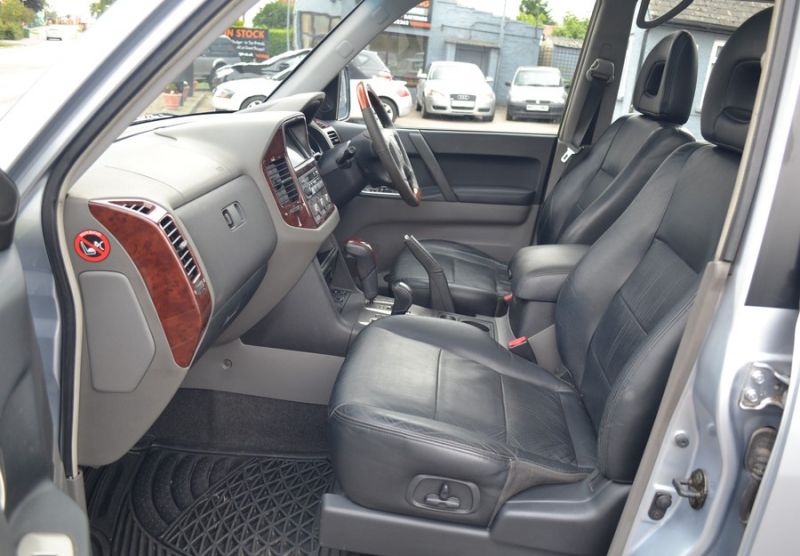2005 Mitsubishi Shogun 3.2 image 6