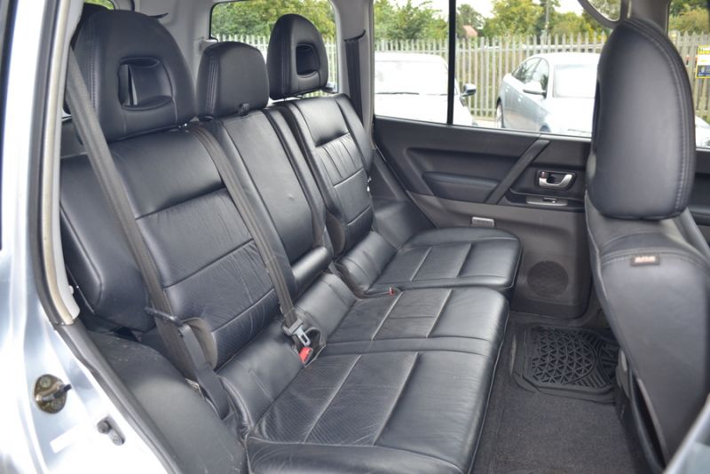 2005 Mitsubishi Shogun 3.2 image 8