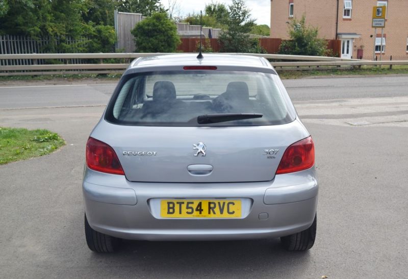 2004 Peugeot 307 1.6 HDi S image 2