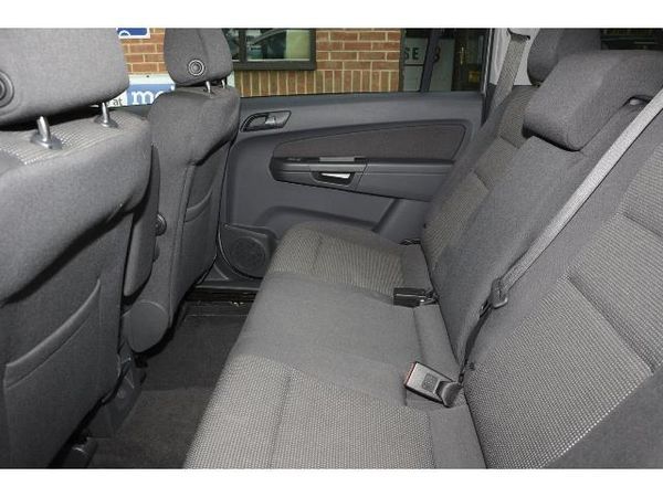 2011 Vauxhall Zafira 1.8i SRi image 7