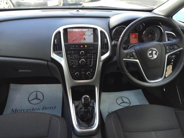 2011 VAUXHALL ASTRA 1.7 CDTi ecoFLEX 16v SRi image 7