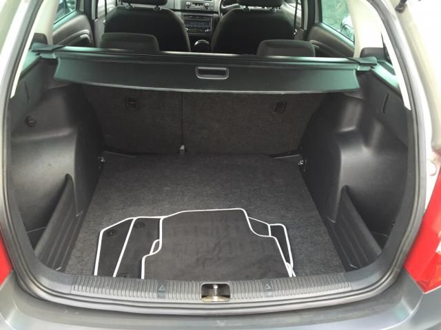 2012 SKODA FABIA 1.6 TDI Scout image 4