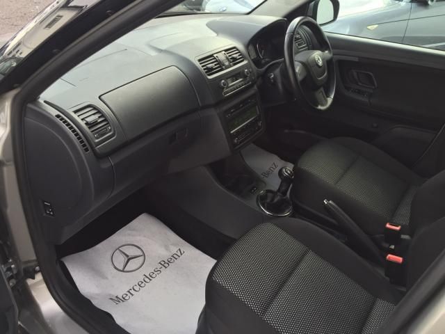 2012 SKODA FABIA 1.6 TDI Scout image 6