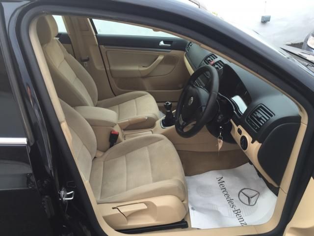2009 VOLKSWAGEN JETTA 1.9 TDI SE image 7