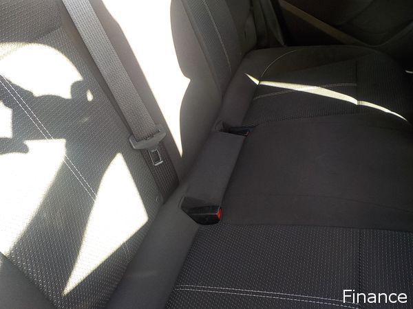 2013 Vauxhall Astra 1.6i 16V SRi Auto image 5