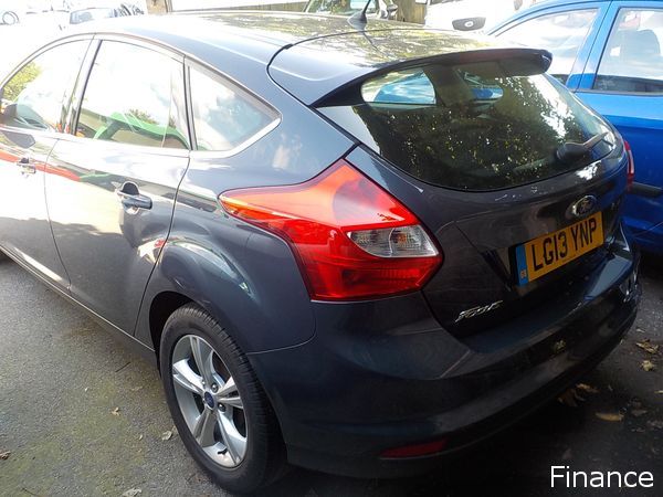 2013 Ford Focus 1.6 TDCi 115 Zetec image 3
