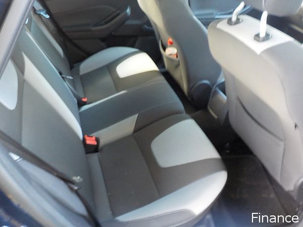 2012 Ford Focus 1.6 TDCi 115 Zetec image 5