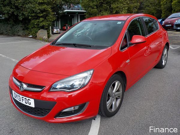 2013 Vauxhall Astra 1.6i 16V SRi image 2