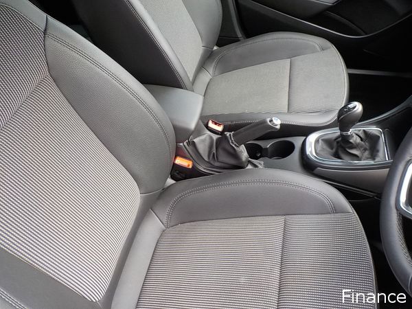 2013 Vauxhall Astra 2.0 CDTi 16V SE image 4