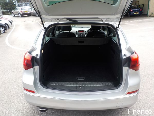 2013 Vauxhall Astra 2.0 CDTi 16V SE image 6