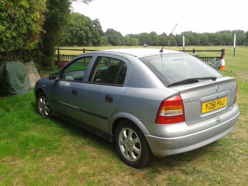 2001 Vauxhall Astra 1.4 for sale great little first time car image 2