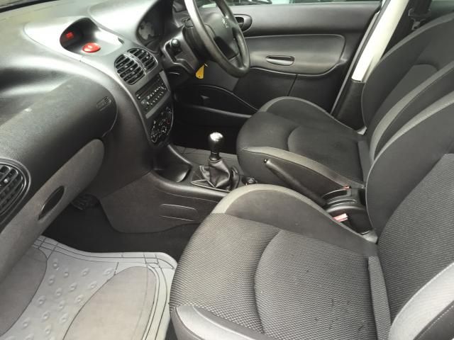 2006 PEUGEOT 206 1.4 SW VERVE 5d image 5