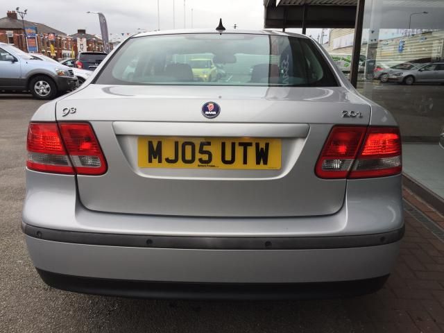 2005 SAAB 9-3 2.0 LINEAR SPORT T 4d image 3