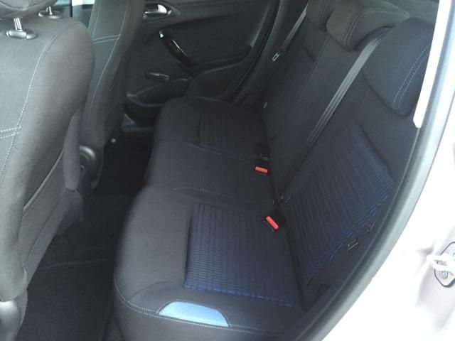 2013 PEUGEOT 208 1.2 ALLURE 5d image 5
