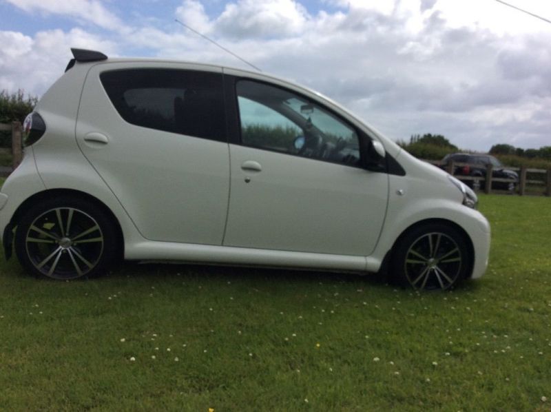 2013 Toyota Aygo VVT-i fire image 1