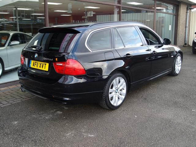 2011 BMW 3 SERIES 3.0 325D SE image 4
