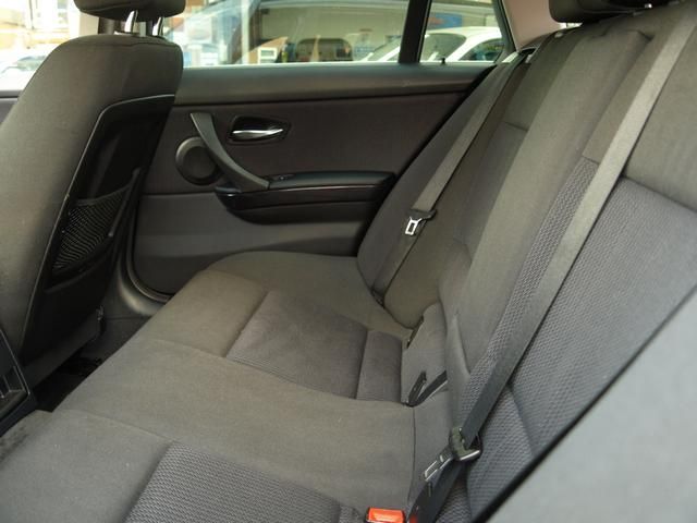 2011 BMW 3 SERIES 3.0 325D SE image 7