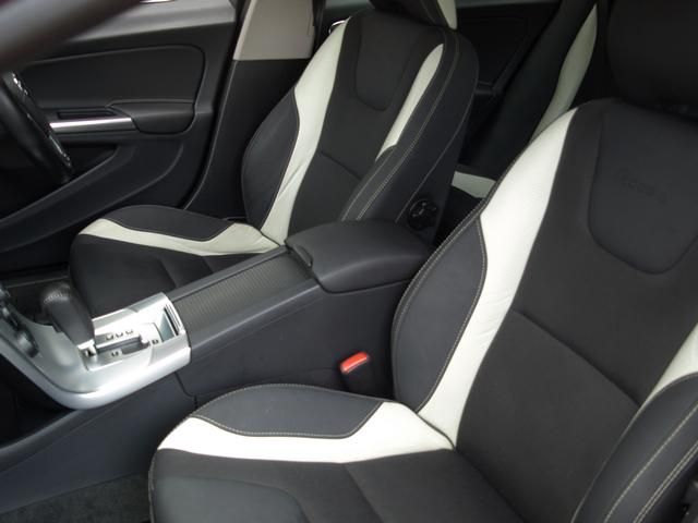 2012 VOLVO V60 2.0 D3 R-DESIGN image 5