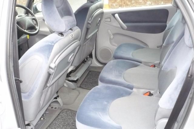 2007 CITROEN XSARA 1.6 PICASSO LX HDI 5d image 6