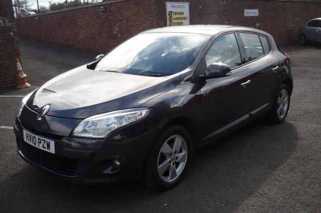 2010 RENAULT MEGANE 1.6 DYNAMIQUE VVT 5d image 2