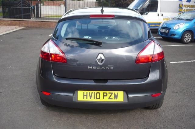 2010 RENAULT MEGANE 1.6 DYNAMIQUE VVT 5d image 3